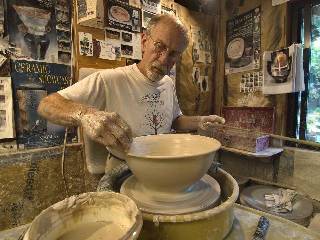 love those bowls !